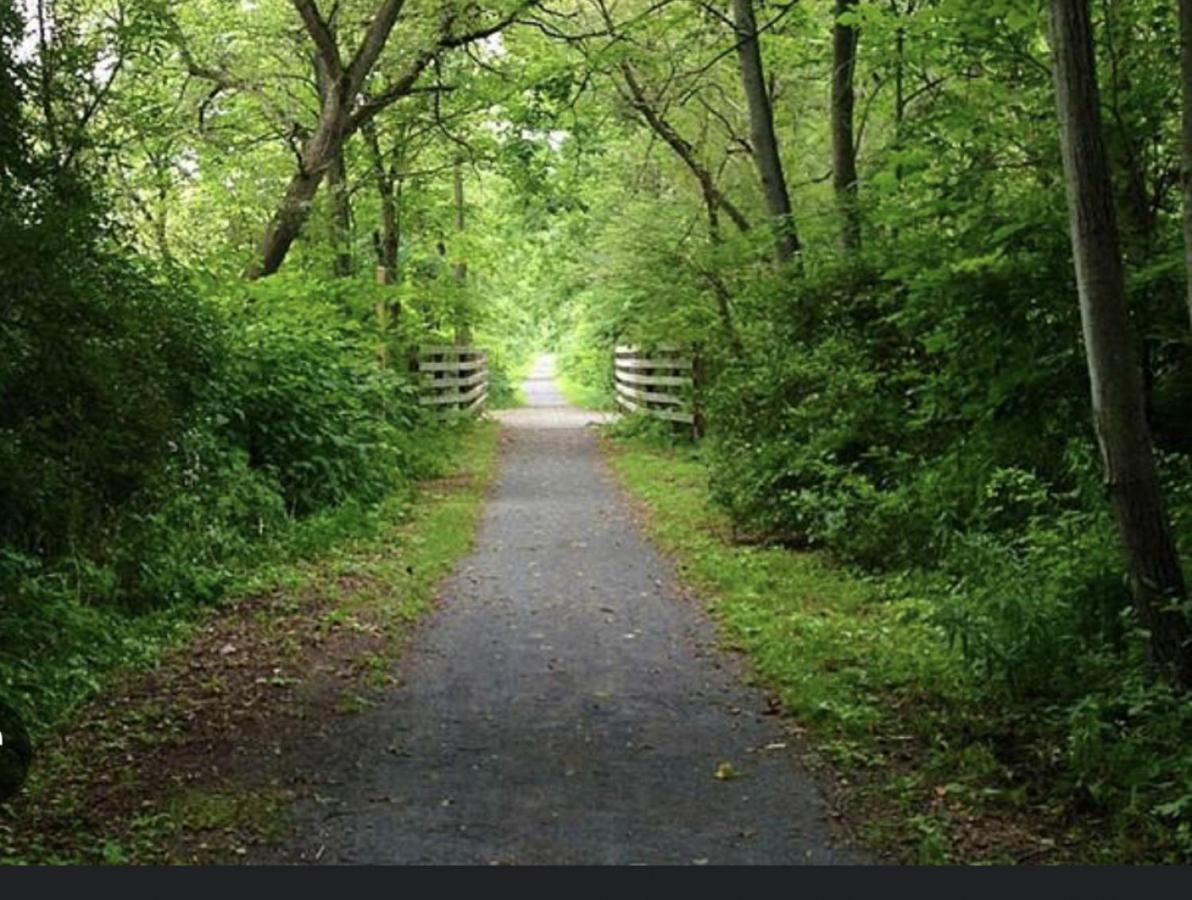 Walk To Parks! Dining & Lake! Close To Hike Trails! 沃特金斯格伦 外观 照片
